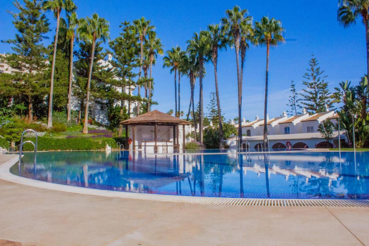 Benalgolf Lovely Apartment In Benalmadena With Sea Views, Excellent Wifi Connection, Private Backyard With Bbq Exterior foto