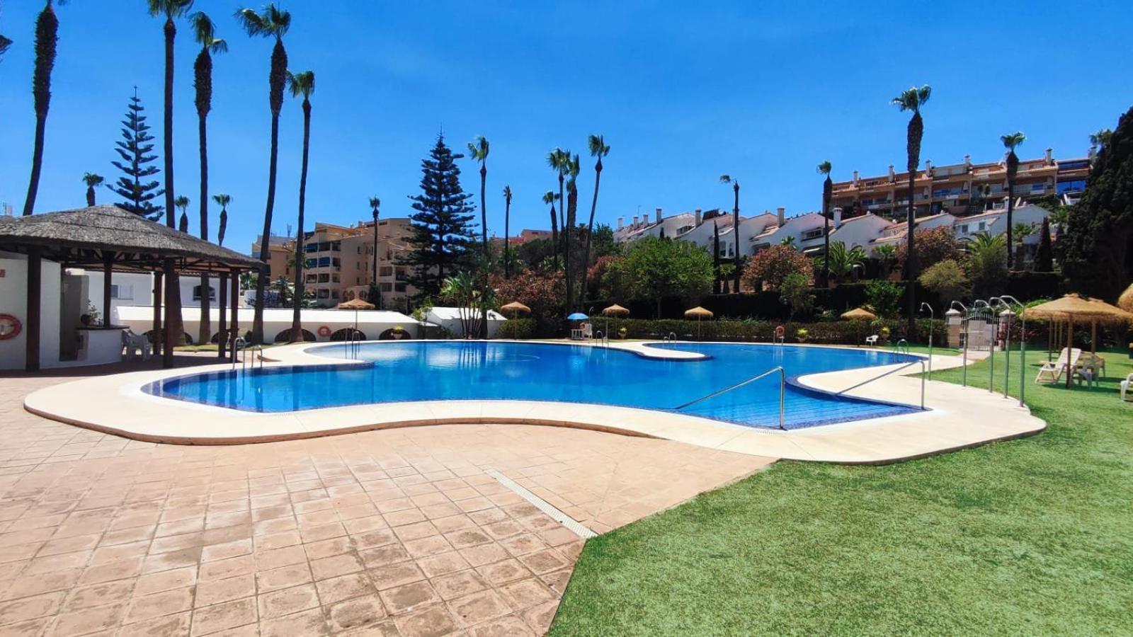Benalgolf Lovely Apartment In Benalmadena With Sea Views, Excellent Wifi Connection, Private Backyard With Bbq Exterior foto